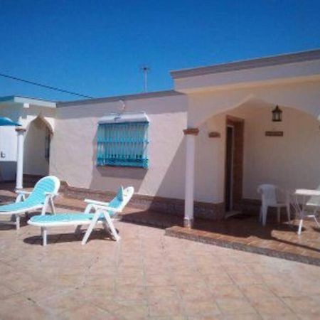 El Verano Azul Casa Con Piscina 奇克拉纳－德拉弗龙特拉 外观 照片